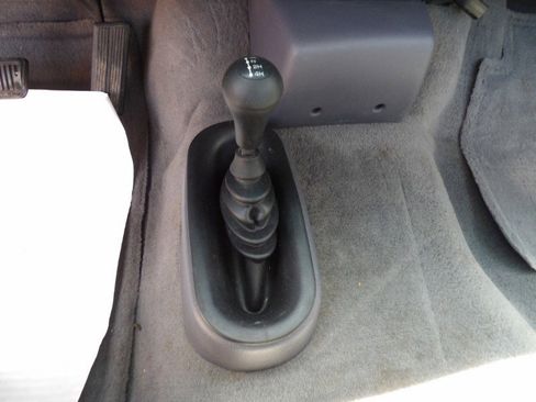 Used 1999 Dodge Ram 3500 Truck SLT image 19