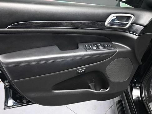 Used 2018 Jeep Grand Cherokee High Altitude AWD/4WD image 18