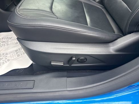 Used 2025 Ford Mustang Mach-E Premium AWD/4WD image 30
