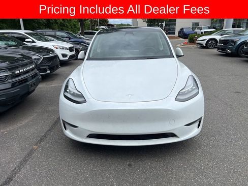 Used 2023 Tesla Model Y Long Range AWD/4WD image 2