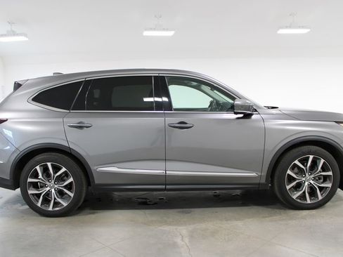 Used 2023 Acura MDX Technology image 11