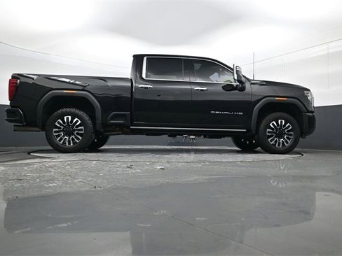 Certified 2025 GMC Sierra 2500 Denali Ultimate image 24