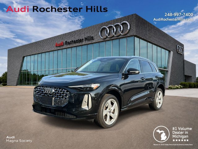 Certified 2025 Audi Q5 Premium AWD/4WD image 1