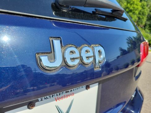 Used 2014 Jeep Grand Cherokee Overland AWD/4WD image 25