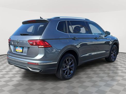 Certified 2024 Volkswagen Tiguan SE FWD image 5
