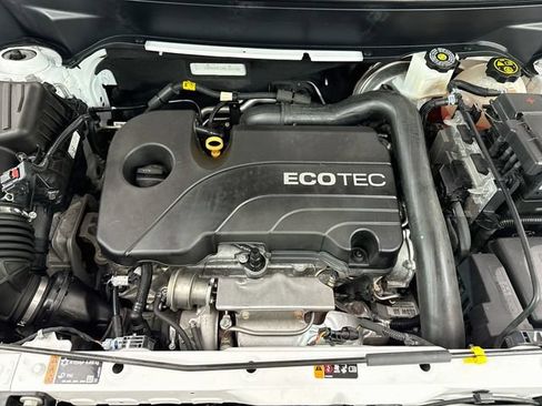 Used 2021 Chevrolet Equinox LT FWD image 29