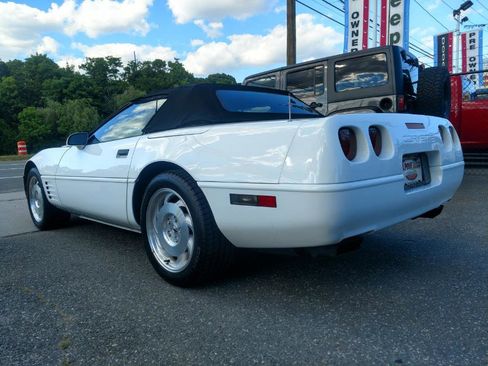 Used 1994 Chevrolet Corvette Convertible RWD image 6