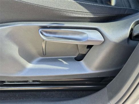 Used 2022 Volkswagen Tiguan S image 16