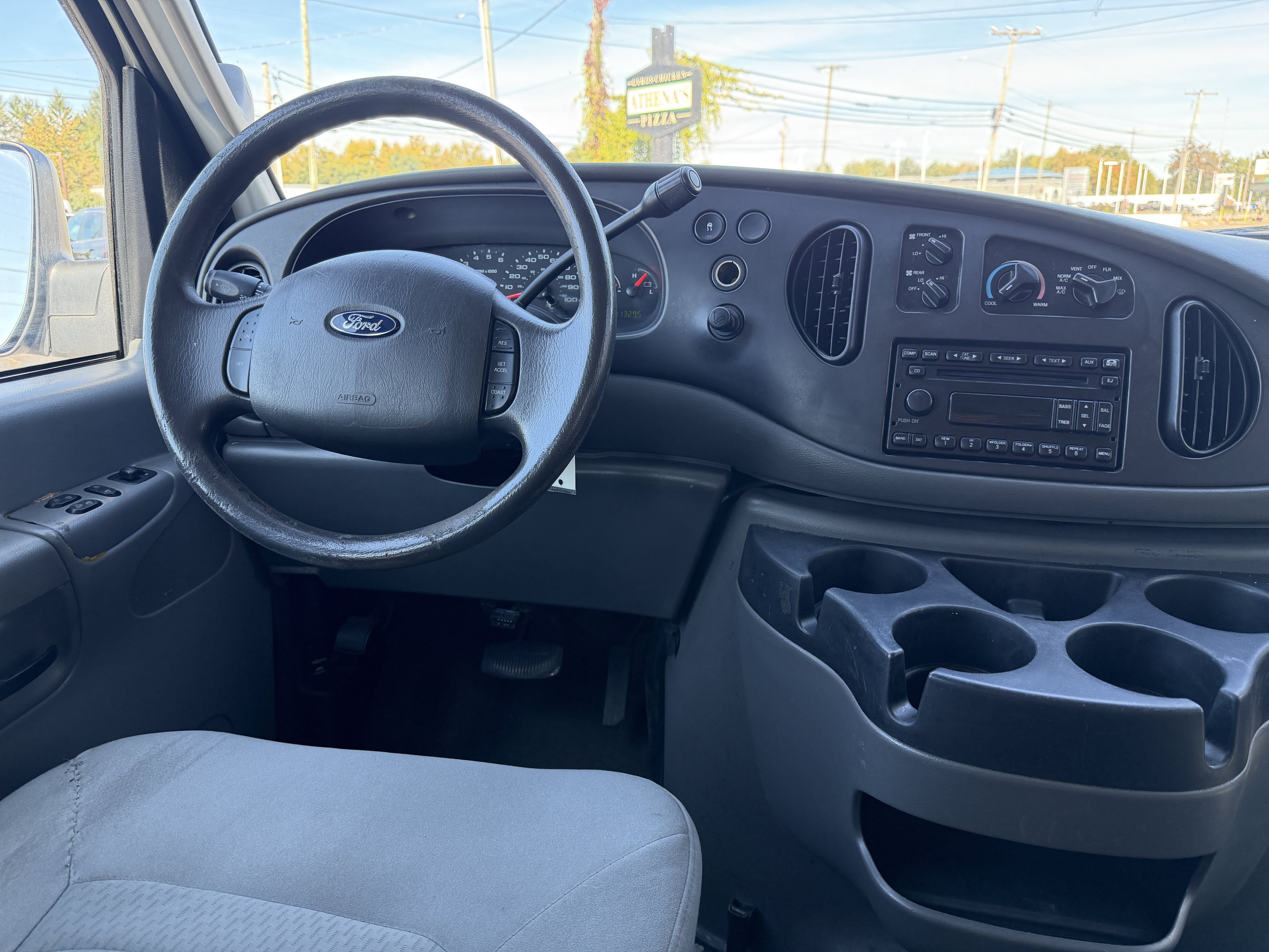 Used 2008 Ford E-350 and Econoline 350 XL RWD image 21