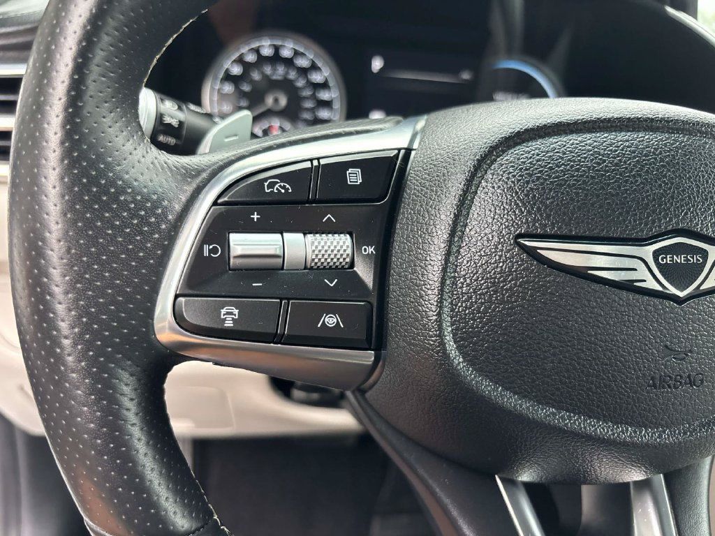 Used 2025 Genesis G70 2.5T AWD/4WD image 17