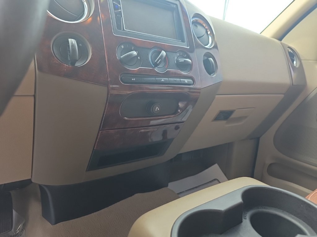 Used 2004 Ford F150 XLT AWD/4WD image 16