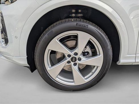 New 2025 Audi Q5 Premium Plus image 9