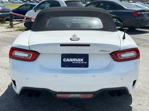 Used 2020 FIAT 124 Spider Abarth w/ Convenience Group RWD image 12