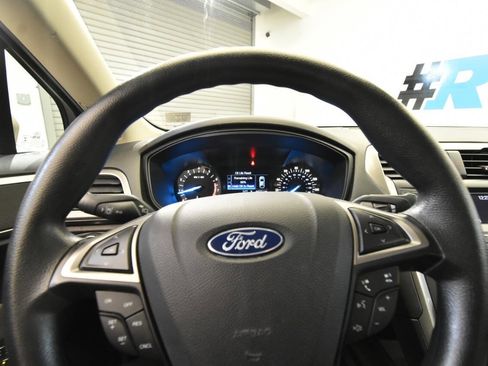Used 2019 Ford Fusion S image 25