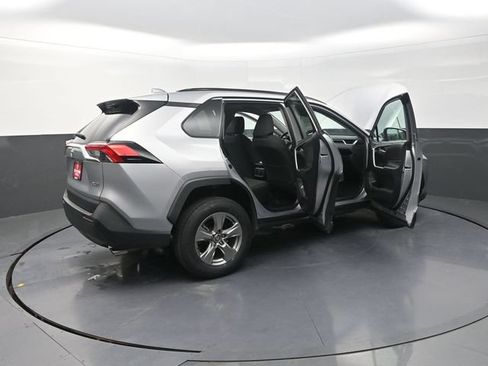 Used 2024 Toyota RAV4 XLE FWD image 45