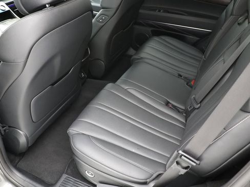 Used 2024 Genesis GV80 2.5T AWD/4WD image 10