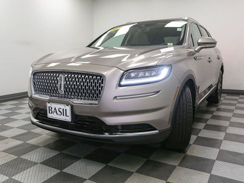 Used 2021 Lincoln Nautilus Reserve AWD/4WD image 4