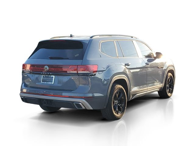 Used 2024 Volkswagen Atlas Peak Edition SEL AWD/4WD image 7