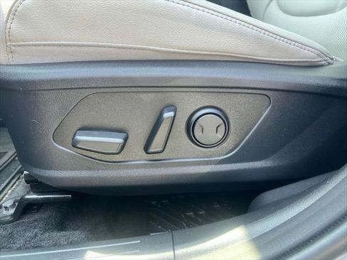 Used 2024 Hyundai Tucson Limited image 17