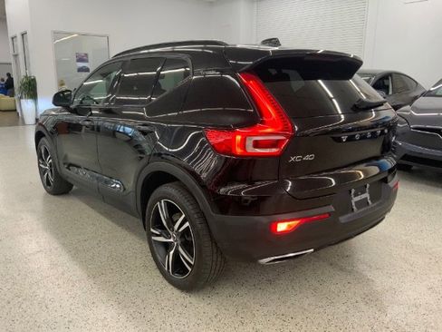 Used 2020 Volvo XC40 T5 R-Design image 6