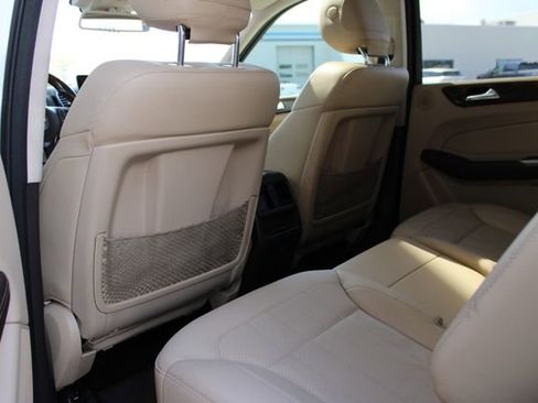 Used 2017 Mercedes-Benz GLS 450 4MATIC image 24