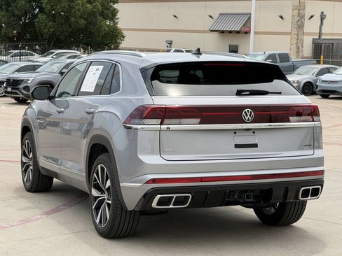 Used 2024 Volkswagen Atlas Cross Sport SEL Premium R-Line AWD/4WD image 6