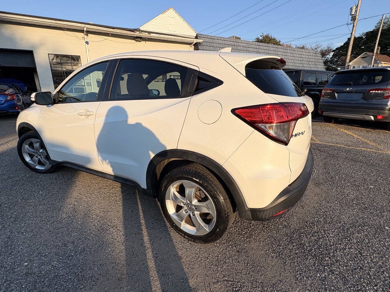 Used 2016 Honda HR-V EX image 9