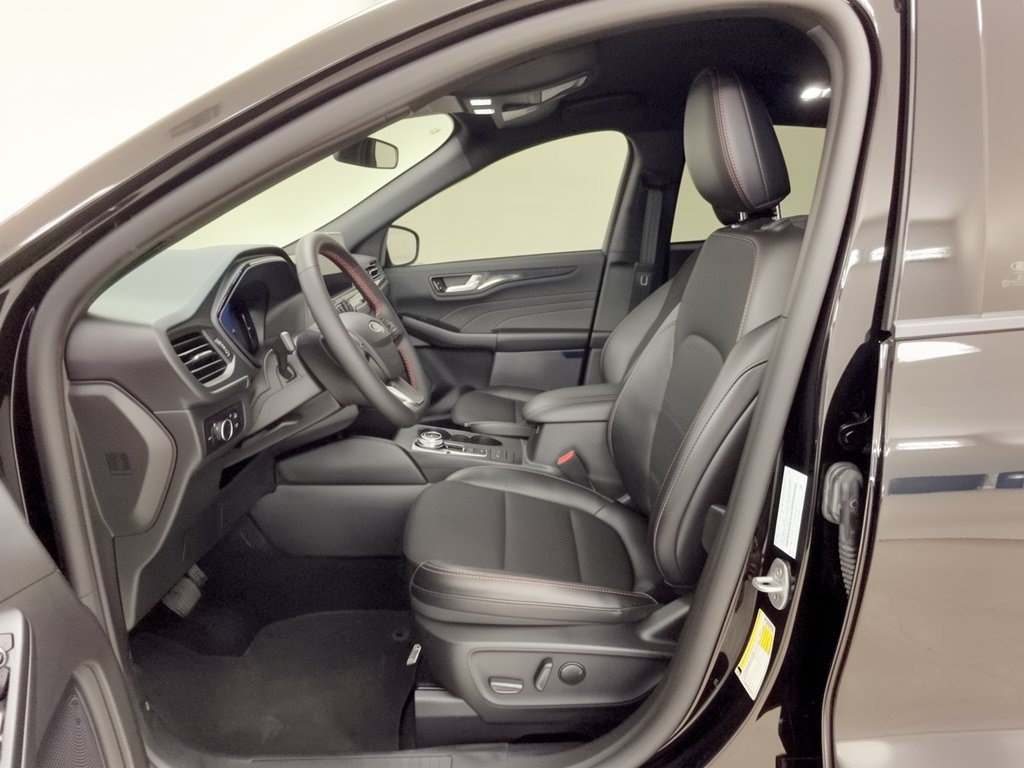 Certified 2025 Ford Escape ST-Line FWD image 5