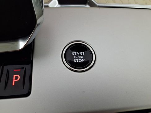 Used 2024 Land Rover Range Rover Autobiography AWD/4WD image 17