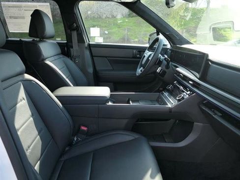 New 2025 Hyundai Santa Fe Calligraphy image 25