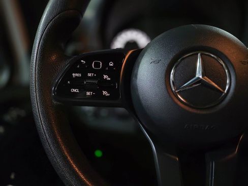 Used 2020 Mercedes-Benz Sprinter 2500 image 17