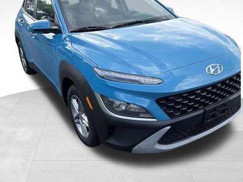 Used 2023 Hyundai Kona SE FWD image 3
