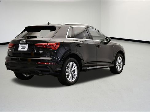 Used 2025 Audi Q3 2.0T Premium w/ Convenience Package image 5