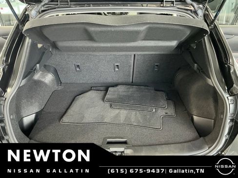 Used 2020 Nissan Rogue Sport SV FWD image 16