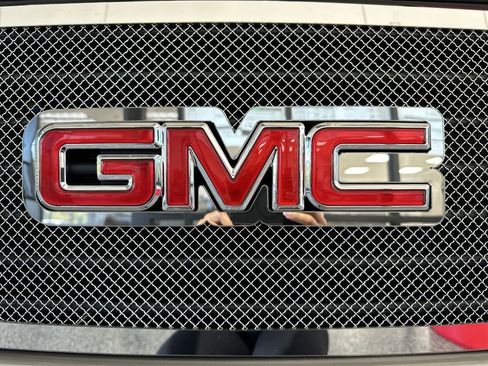 Used 2024 GMC Savana 2500 w/ Driver Convenience Package image 25