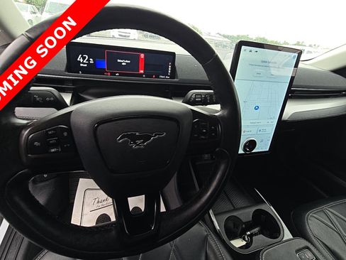 Used 2021 Ford Mustang Mach-E Select w/ Comfort/Appearance Package RWD image 5