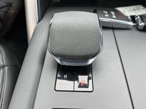 Used 2023 Land Rover Discovery S R-Dynamic image 60