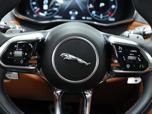 Used 2022 Jaguar F-PACE SVR AWD/4WD image 29