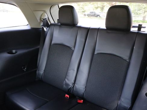 Used 2018 Dodge Journey Crossroad FWD image 21
