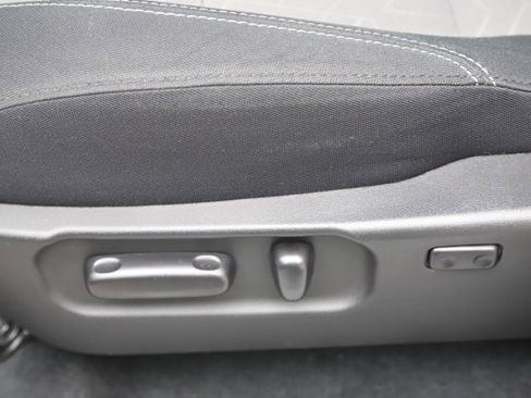 Used 2023 Toyota Tacoma TRD Off-Road image 15