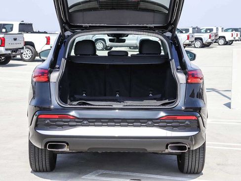 Used 2025 Audi Q5 Premium w/ Convenience Package AWD/4WD image 36