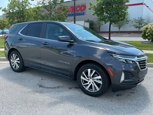 Used 2023 Chevrolet Equinox LT FWD image 2