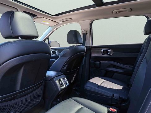 Certified 2023 Kia Sorento X-Line EX AWD/4WD image 10