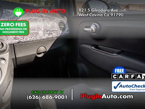 Used 2013 FIAT 500 Abarth w/ Beats Audio Pkg FWD image 19