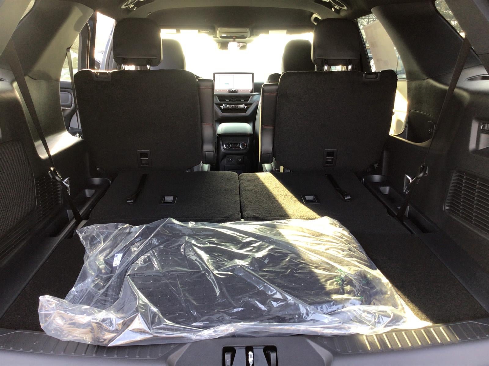 New 2026 Ford Explorer ST-Line w/ ST-Line Street Pack RWD image 16