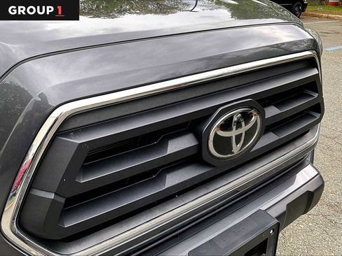 Certified 2022 Toyota Tacoma SR5 AWD/4WD image 30