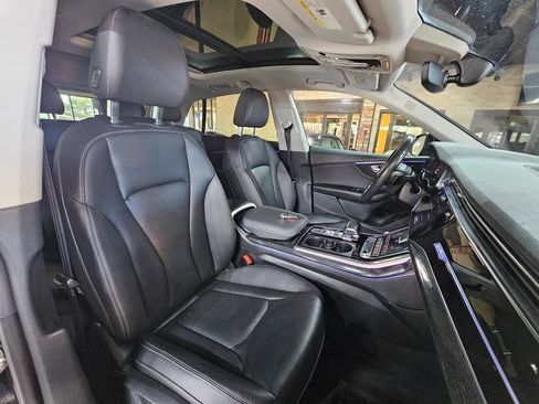Used 2019 Audi Q8 Premium Plus image 10