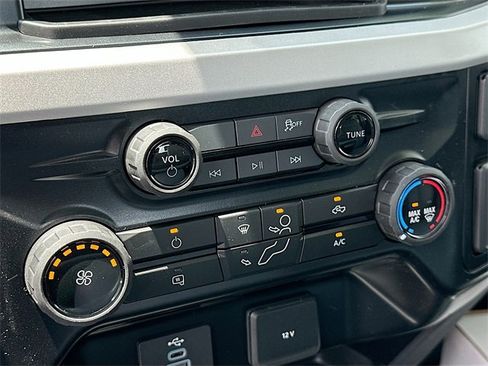 New 2025 Ford F550 4x4 Crew Cab Super Duty image 9