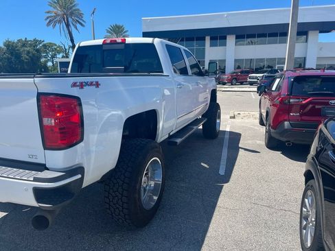 Used 2017 Chevrolet Silverado 2500 LTZ w/ Duramax Plus Package AWD/4WD image 4