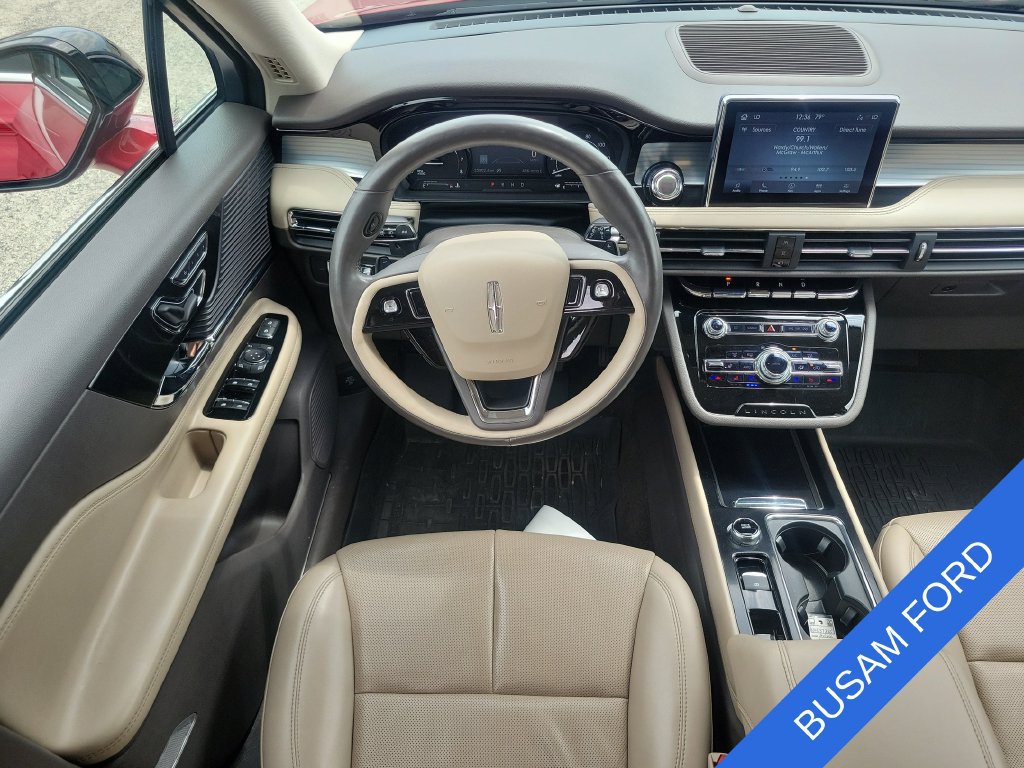 Used 2022 Lincoln Corsair AWD w/ Premium Package image 9
